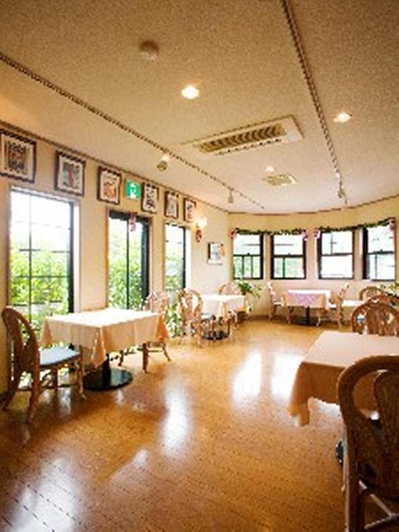 Отель ペンションカパルア軽井沢 Каруидзава Экстерьер фото