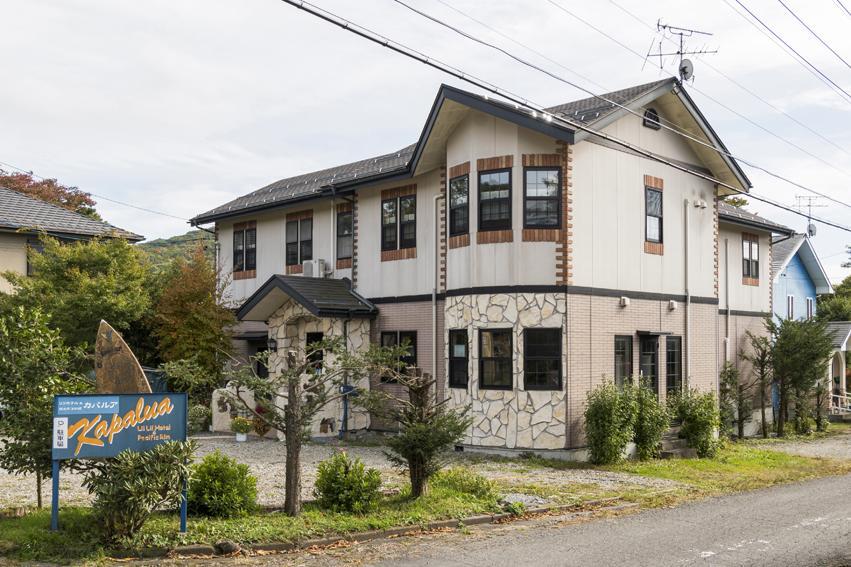 Отель ペンションカパルア軽井沢 Каруидзава Экстерьер фото